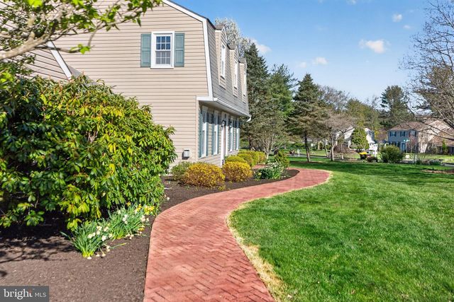 12 HAPP DR, Doylestown, PA 18901