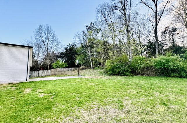 2000 Gallant Fox Ct, Mount Juliet, TN 37122