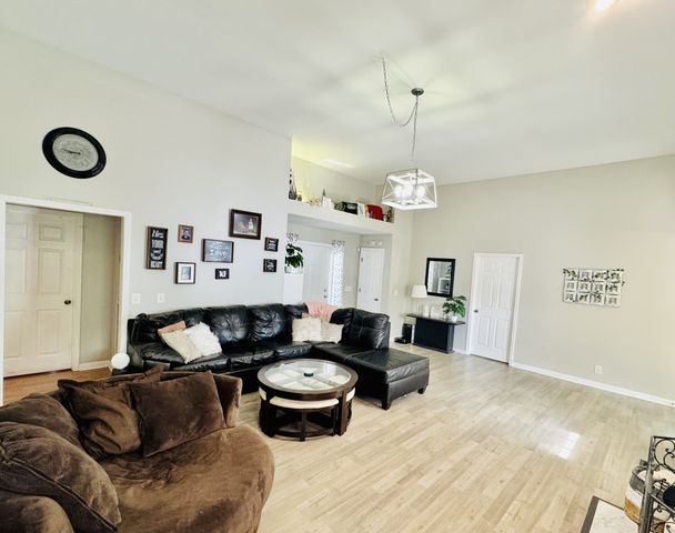 2000 Gallant Fox Ct, Mount Juliet, TN 37122