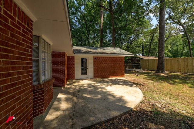 305 Pine Cone, Haughton, LA 71037
