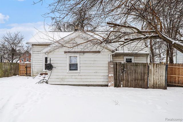 714 W 8th Street, Monroe, MI 48161