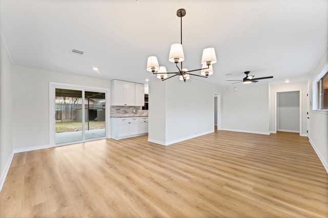 7102 Sharpview Drive, Houston, TX 77074