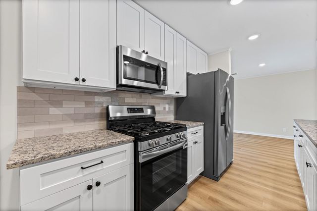 7102 Sharpview Drive, Houston, TX 77074