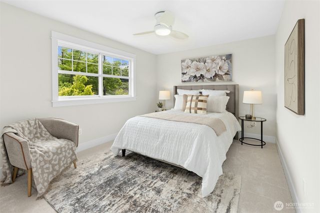 621 NE 77th Street, Seattle, WA 98115