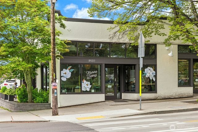 621 NE 77th Street, Seattle, WA 98115