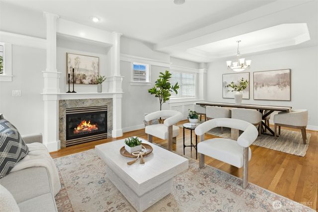 621 NE 77th Street, Seattle, WA 98115