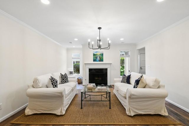 15 Brittany Way 15, Atlanta, GA 30324