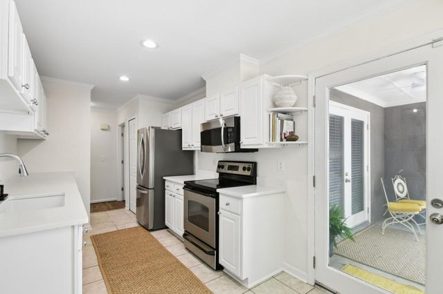 15 Brittany Way 15, Atlanta, GA 30324