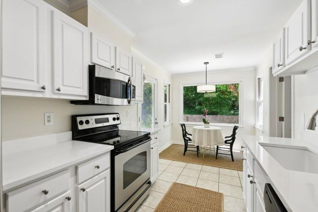 15 Brittany Way 15, Atlanta, GA 30324