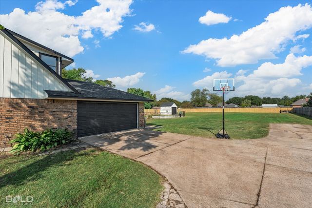 5505 Hickory Ridge Drive, Bossier City, LA 71111