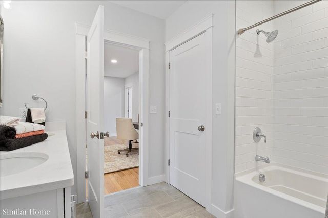 10 Stillwater Drive, Greenland, NH 03840