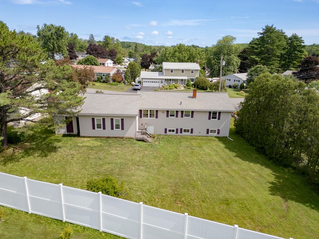 17 Heathwood Lane, Lewiston, ME 04240 — exterior