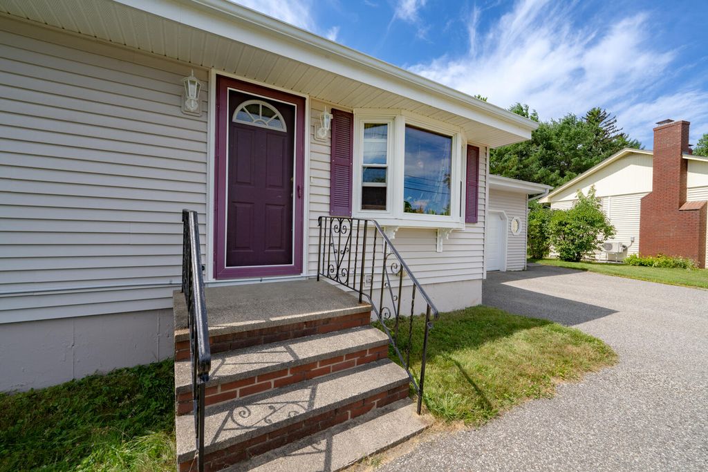 17 Heathwood Lane, Lewiston, ME 04240 — photo 5