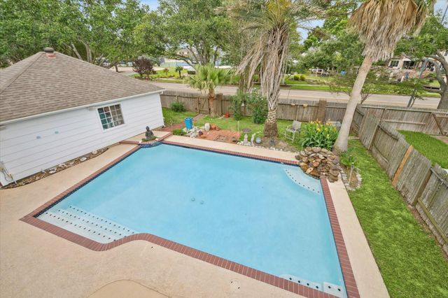 2326 Pin Hook Court, Seabrook, TX 77586