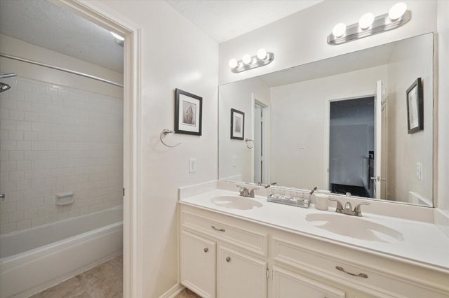 2326 Pin Hook Court, Seabrook, TX 77586