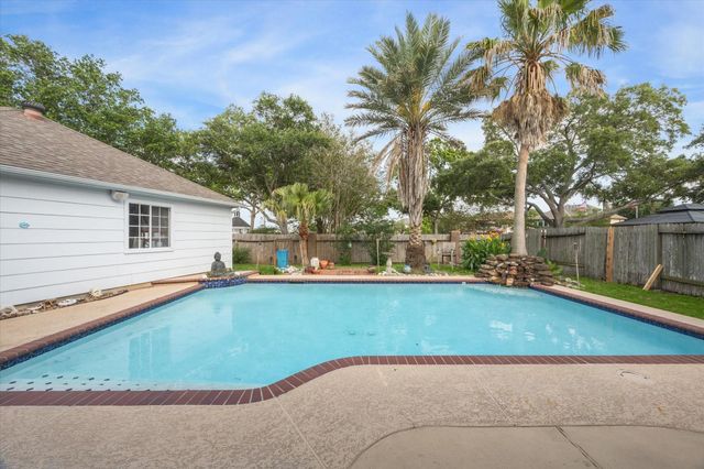 2326 Pin Hook Court, Seabrook, TX 77586