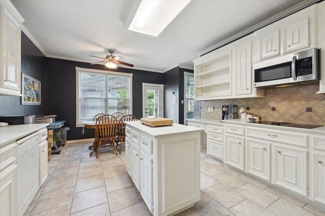 2326 Pin Hook Court, Seabrook, TX 77586