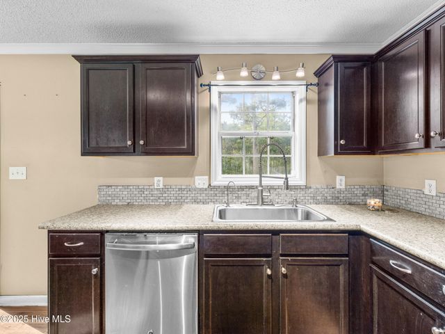 165 Parnell Road, Hubert, NC 28539