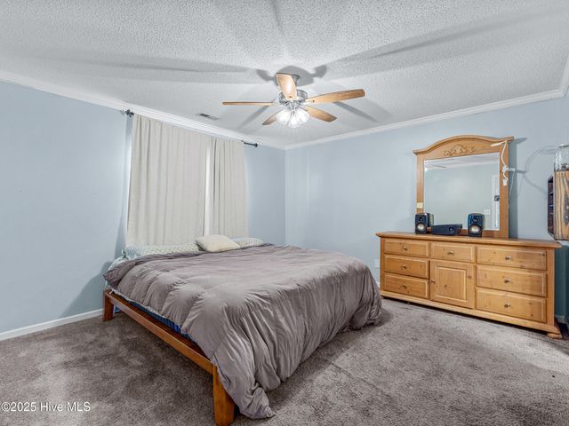 165 Parnell Road, Hubert, NC 28539