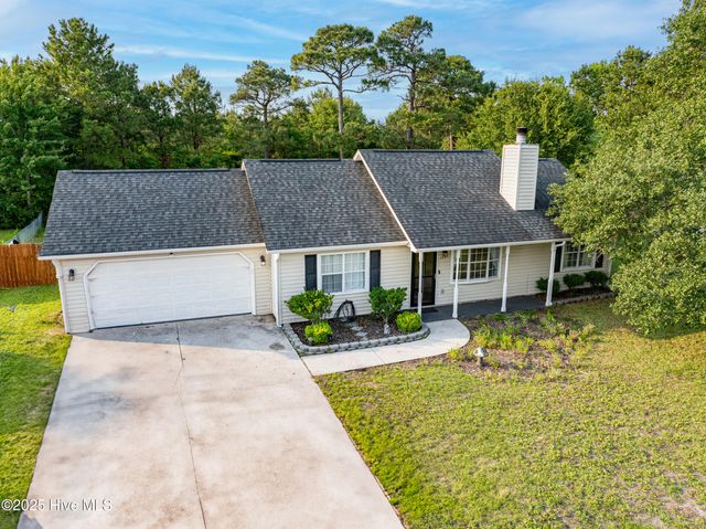 165 Parnell Road, Hubert, NC 28539