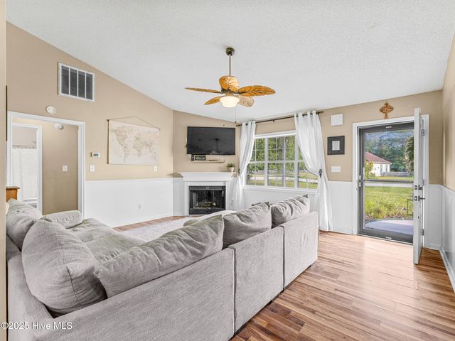 165 Parnell Road, Hubert, NC 28539
