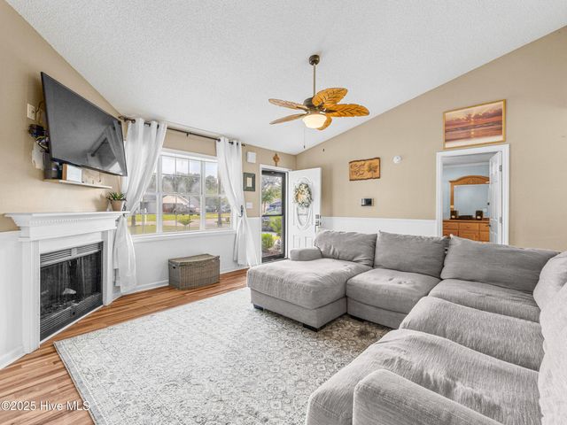 165 Parnell Road, Hubert, NC 28539