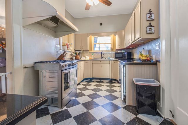 1216 S Colorado Street, Coleman, TX 76834