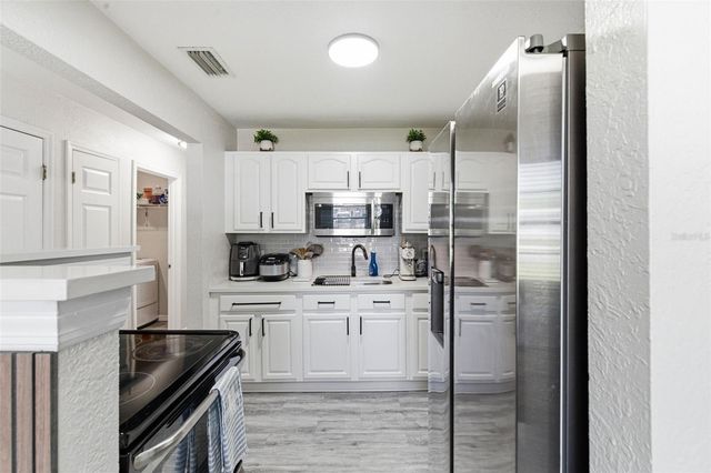 6401 N HALE AVENUE, Tampa, FL 33614