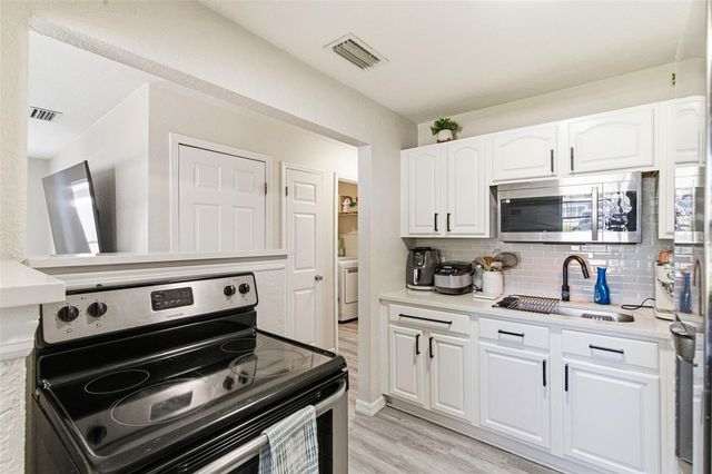 6401 N HALE AVENUE, Tampa, FL 33614