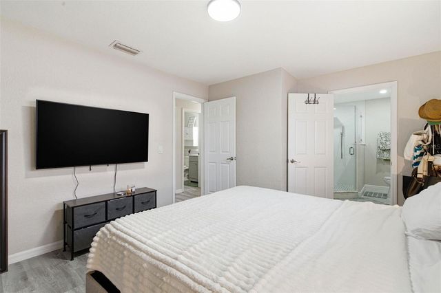 6401 N HALE AVENUE, Tampa, FL 33614