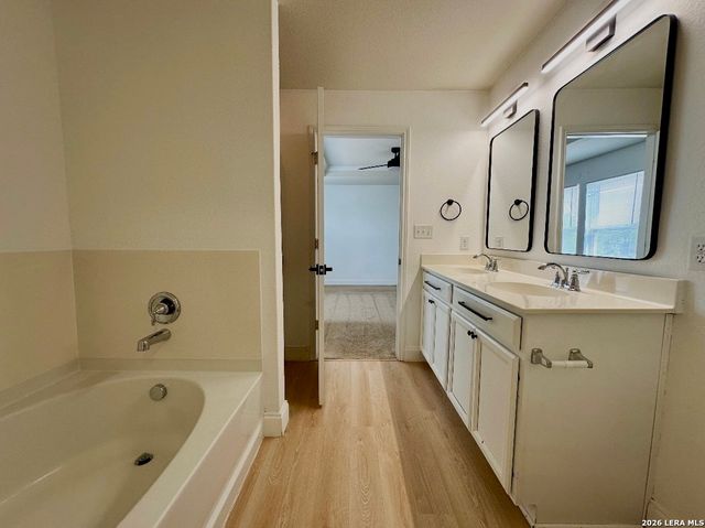 443 Harvest Pt, Schertz, TX 78154