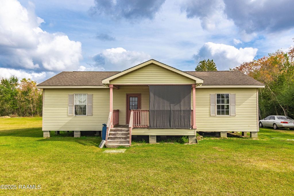 664 Cottage Lane, Church Point, LA 70525