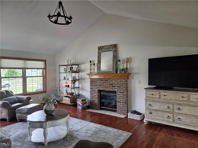 578 Parkside Reserve Street, Wellington, OH 44090