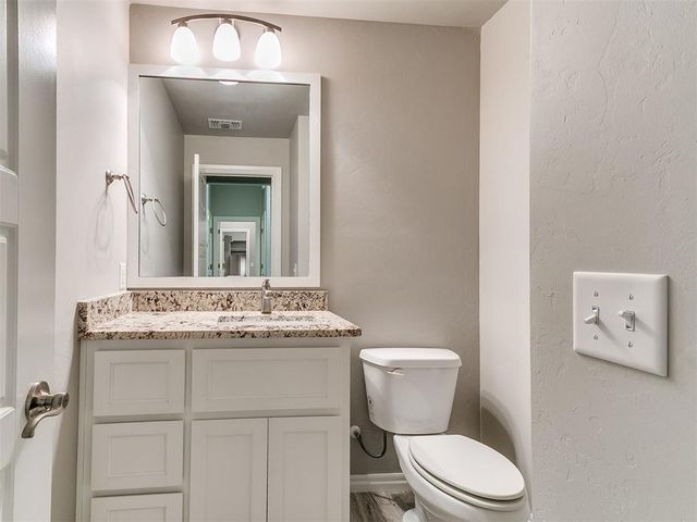 2009 Hidden Prairie Court, Edmond, OK 73013