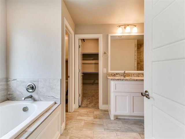 2009 Hidden Prairie Court, Edmond, OK 73013