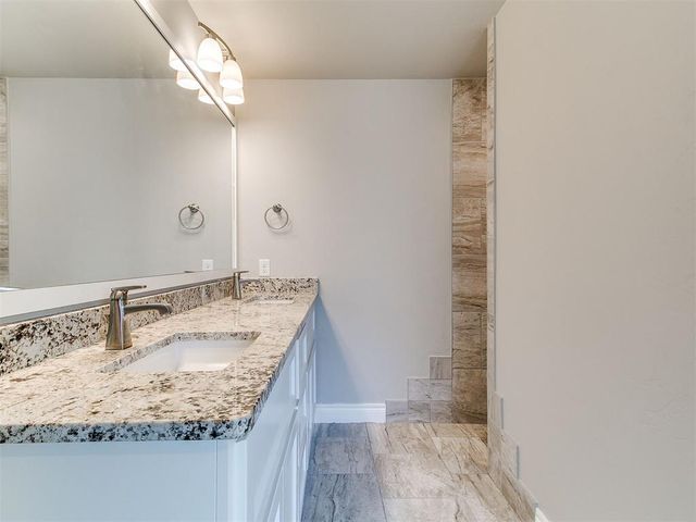 2009 Hidden Prairie Court, Edmond, OK 73013