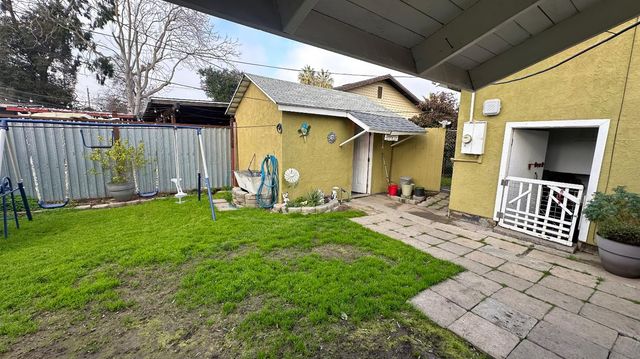 2341 Mccomb Ave, Stockton, CA 95205