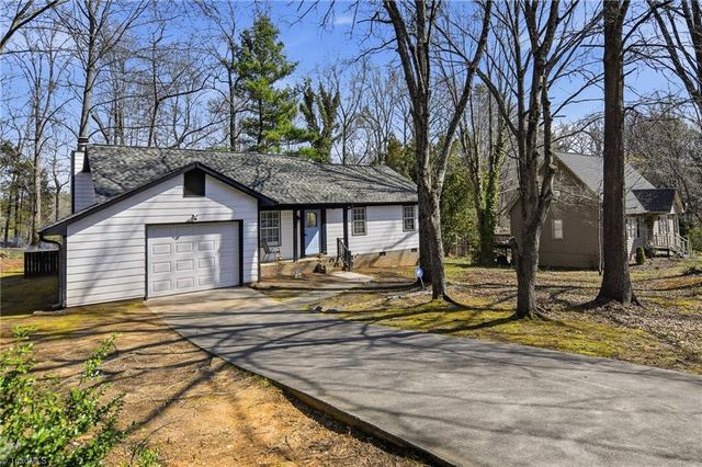 6445 Armindale Avenue, Rural Hall, NC 27045