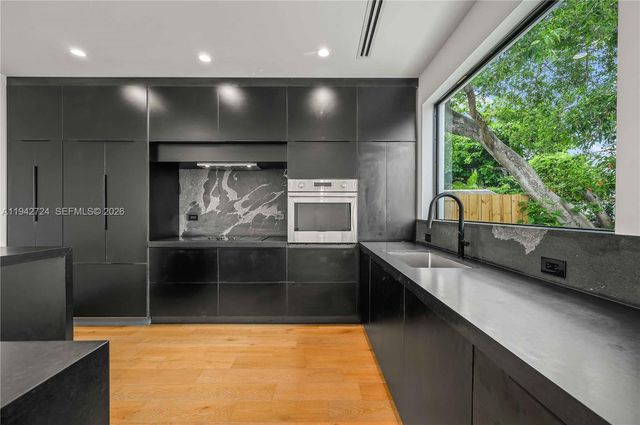 326 NW 40th Street, Miami, FL 33127