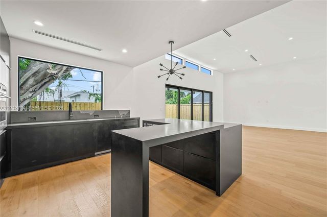 326 NW 40th Street, Miami, FL 33127