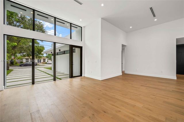 326 NW 40th Street, Miami, FL 33127