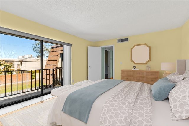 1166 6th Avenue 19A, Vero Beach, FL 32960