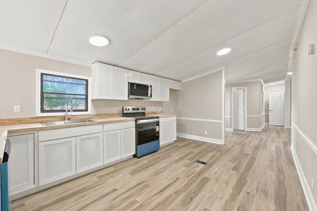 1922 N Twisted Oak Dr., Little River, SC 29566