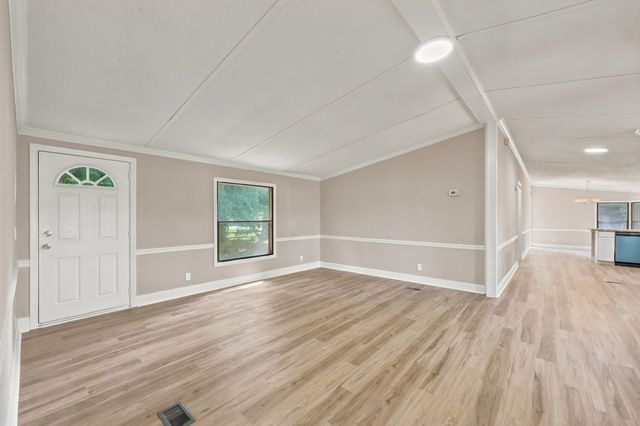 1922 N Twisted Oak Dr., Little River, SC 29566