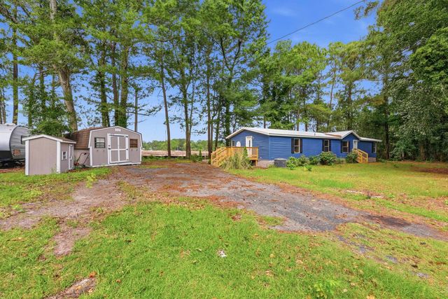1922 N Twisted Oak Dr., Little River, SC 29566