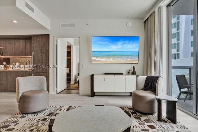1611 SW 2nd Ave 402, Miami, FL 33129