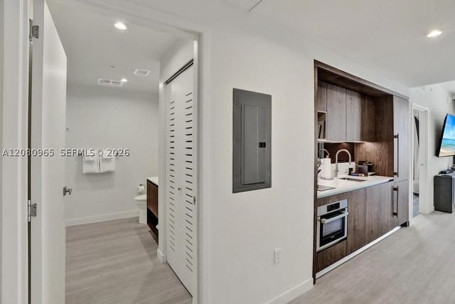 1611 SW 2nd Ave 402, Miami, FL 33129