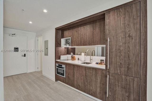 1611 SW 2nd Ave 402, Miami, FL 33129