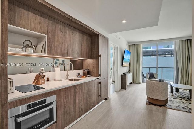 1611 SW 2nd Ave 402, Miami, FL 33129