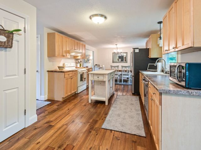 6 Berkley Rd, Milford, MA 01757